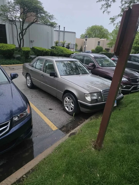 1987 Mercedes-Benz W124 E-Class - Image 5 of 10