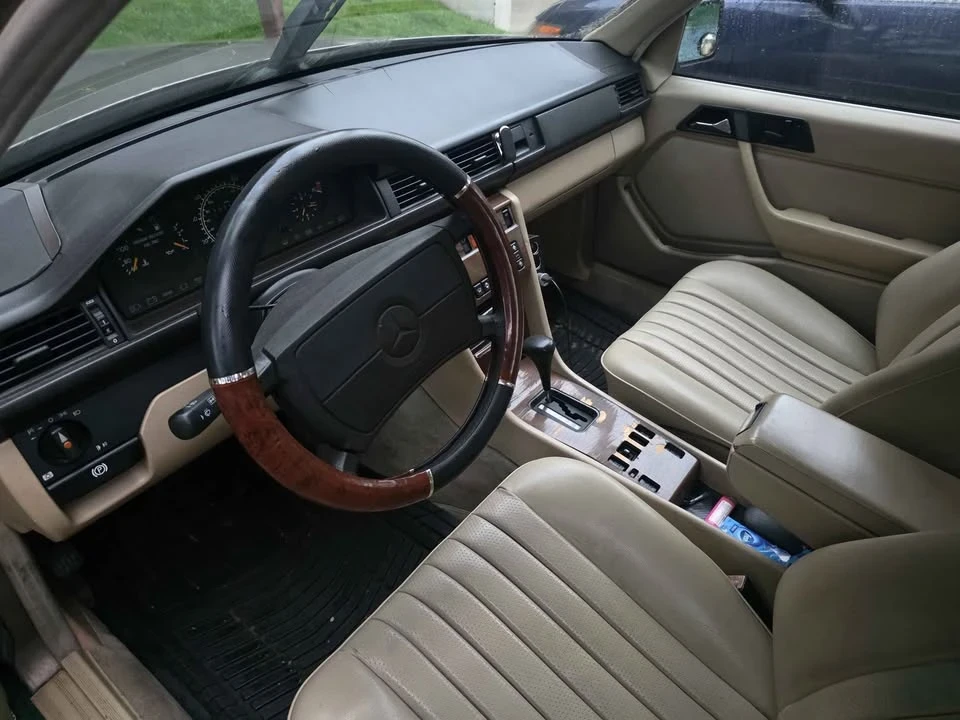 1987 Mercedes-Benz W124 E-Class - Image 8 of 10