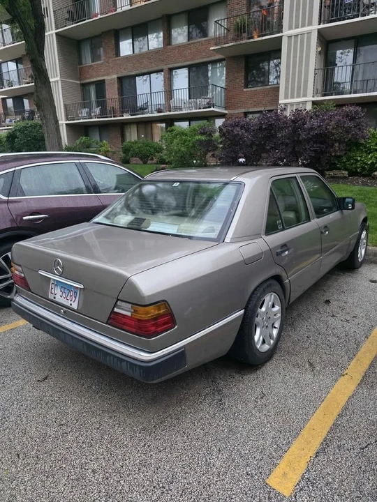 1987 Mercedes-Benz W124 E-Class - Image 4 of 10