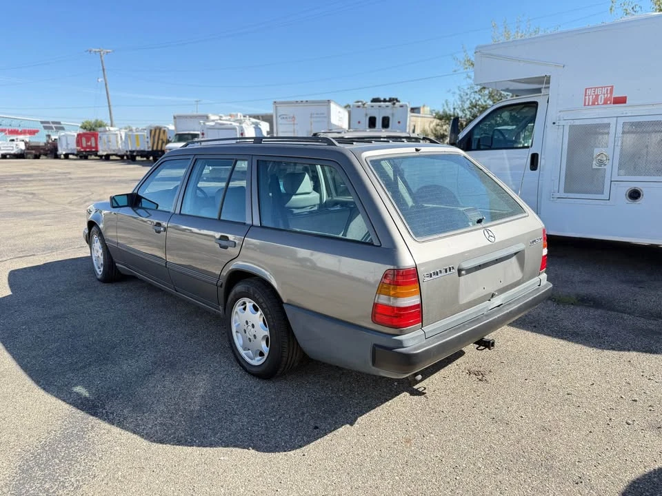 1987 Mercedes-Benz W124 E-Class - Image 17 of 19