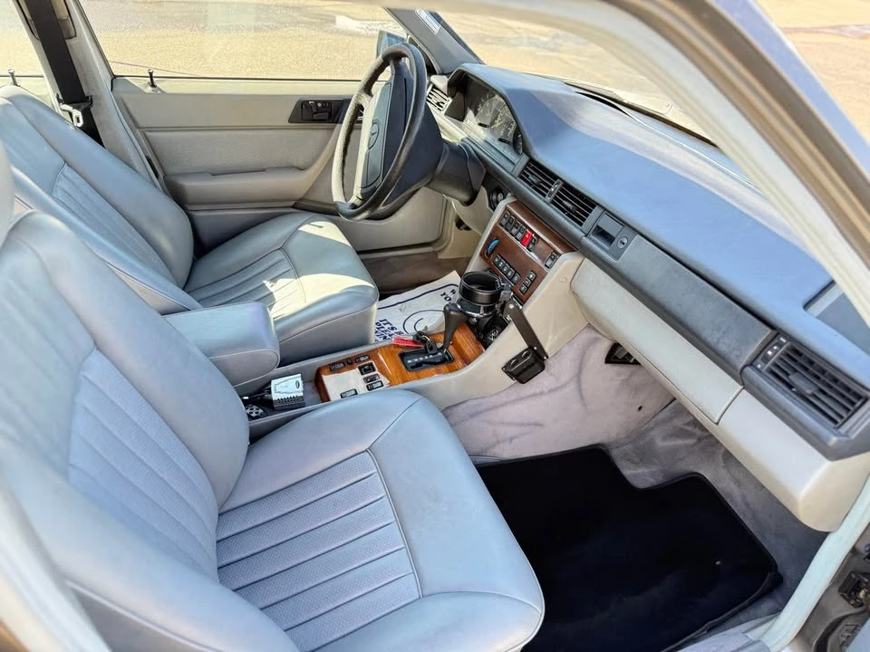 1987 Mercedes-Benz W124 E-Class - Image 4 of 19