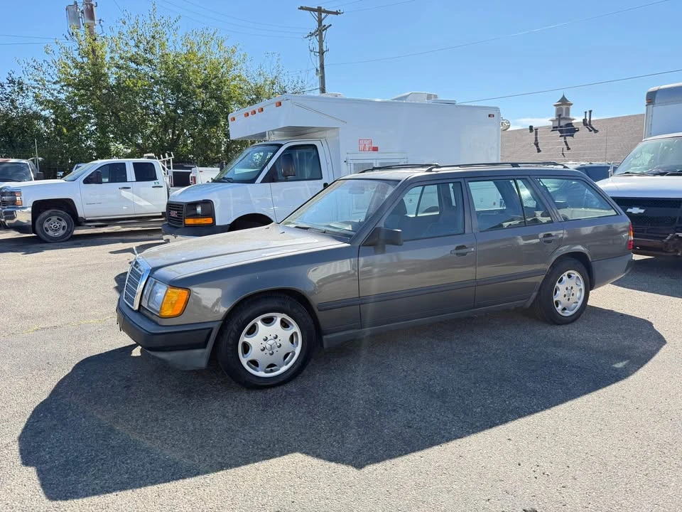 1987 Mercedes-Benz W124 E-Class - Image 18 of 19
