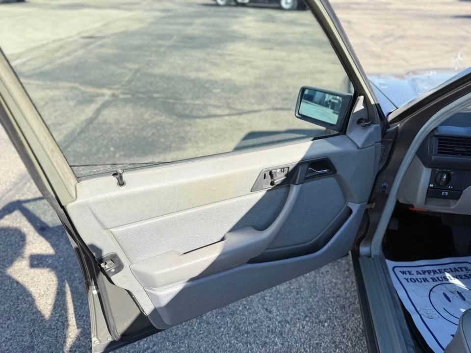 1987 Mercedes-Benz W124 E-Class - Image 10 of 19