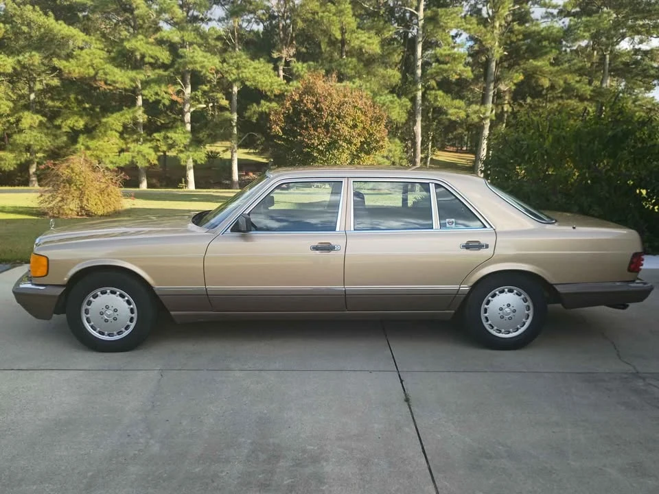 1987 Mercedes-Benz W124 E-Class - Image 2 of 18