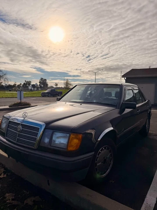1987 Mercedes-Benz W124 E-Class - Image 6 of 9