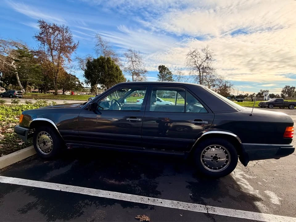 1987 Mercedes-Benz W124 E-Class - Image 4 of 9