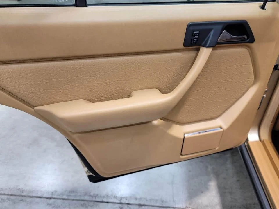 1987 Mercedes-Benz W124 E-Class - Image 12 of 20