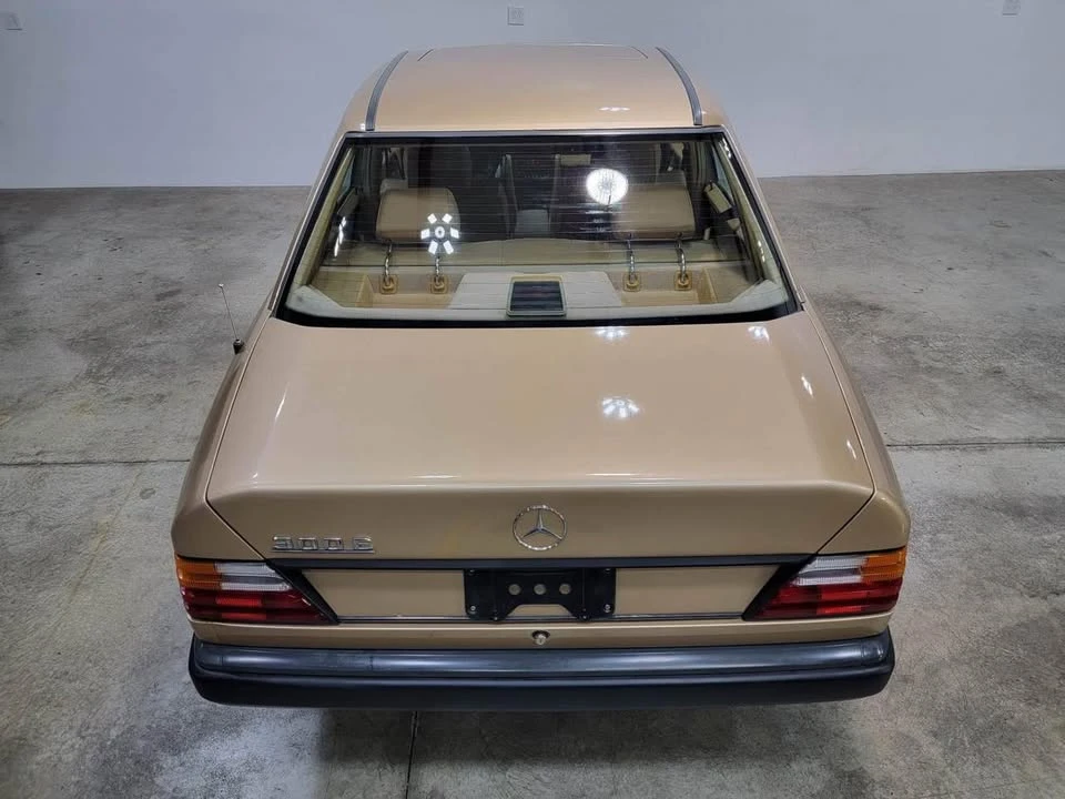 1987 Mercedes-Benz W124 E-Class - Image 6 of 20