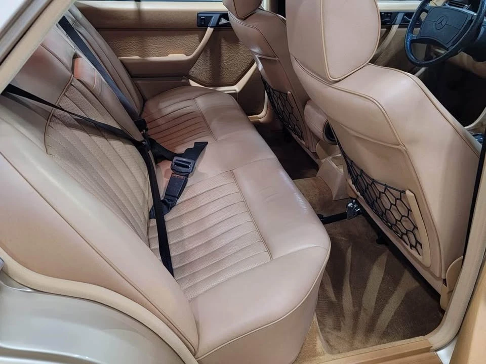 1987 Mercedes-Benz W124 E-Class - Image 13 of 20
