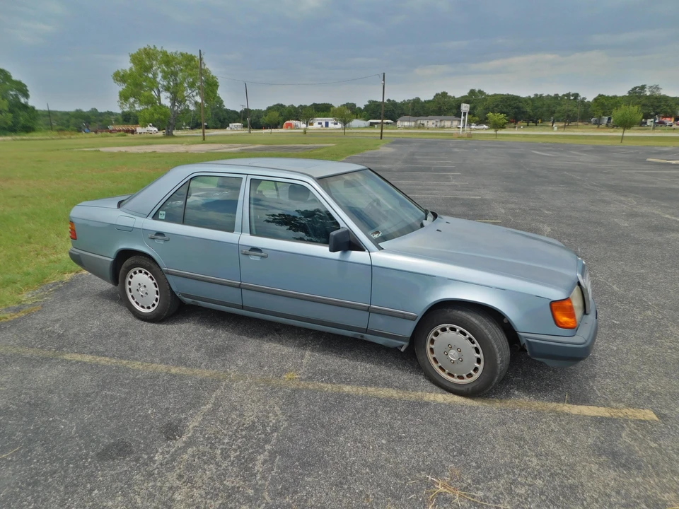 1987 Mercedes-Benz W124 E-Class - Image 28 of 31