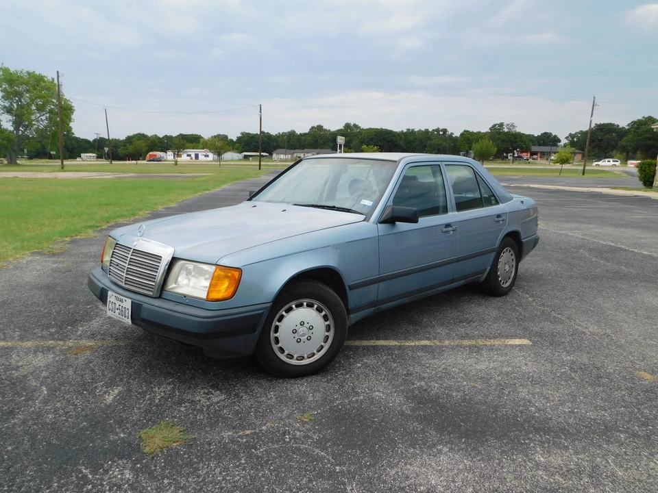 1987 Mercedes-Benz W124 E-Class - Image 9 of 31