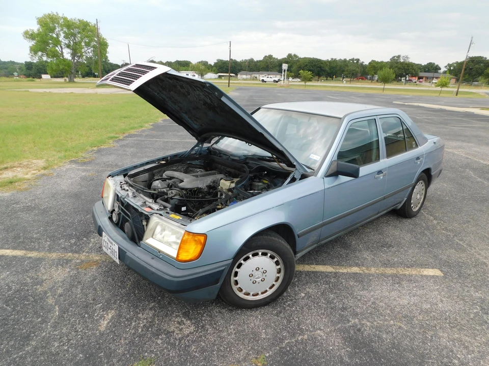 1987 Mercedes-Benz W124 E-Class - Image 10 of 31