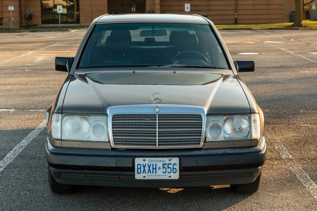 1987 Mercedes-Benz W124 E-Class - Image 2 of 31