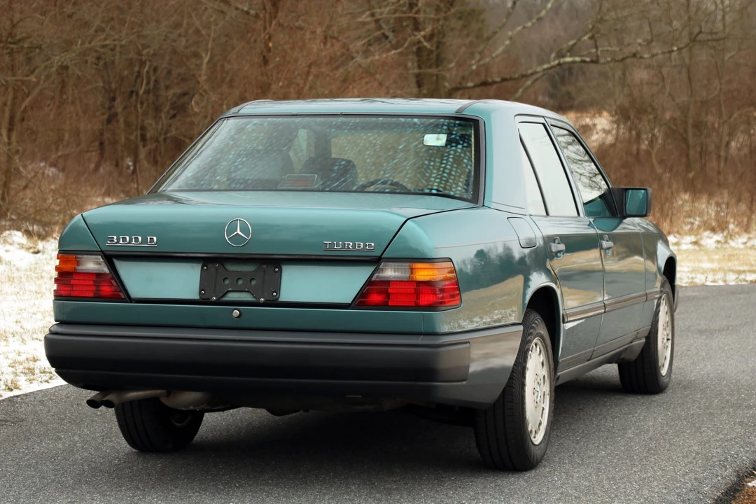 1987 Mercedes-Benz W124 E-Class - Image 11 of 31