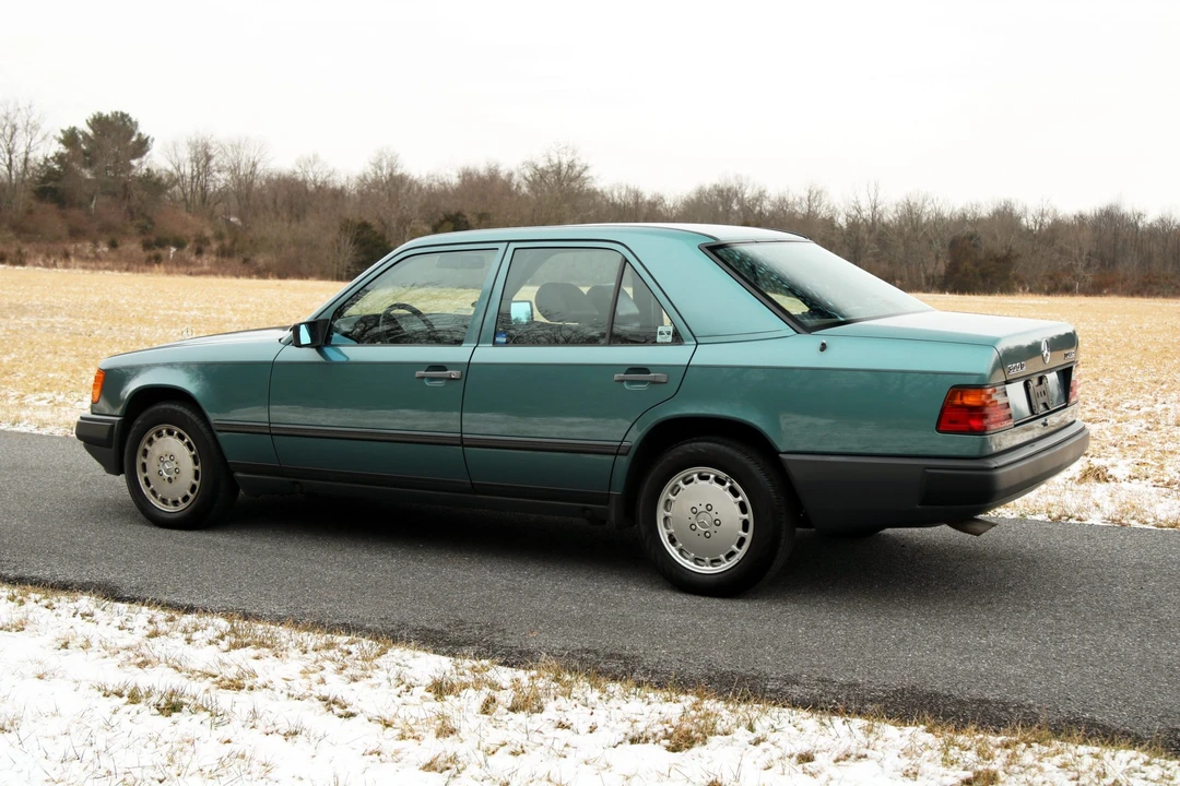 1987 Mercedes-Benz W124 E-Class - Image 7 of 31