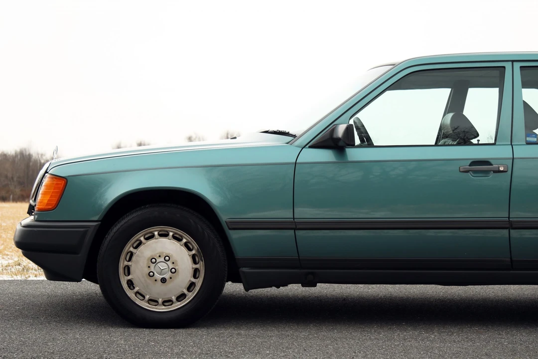 1987 Mercedes-Benz W124 E-Class - Image 25 of 31