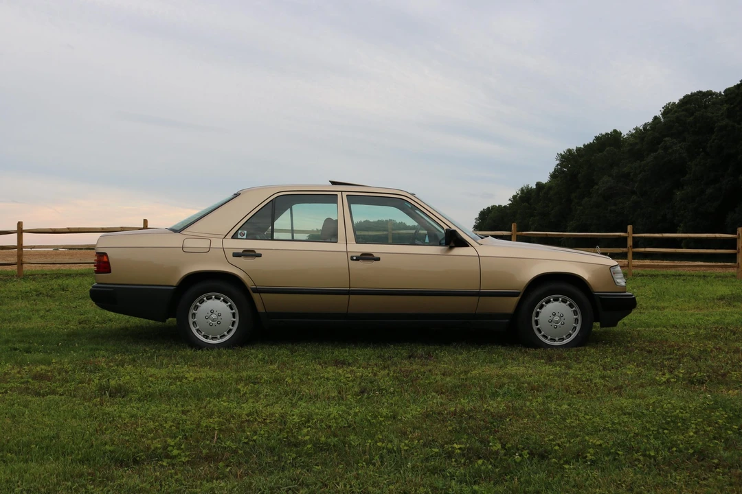 1987 Mercedes-Benz W124 E-Class - Image 26 of 31