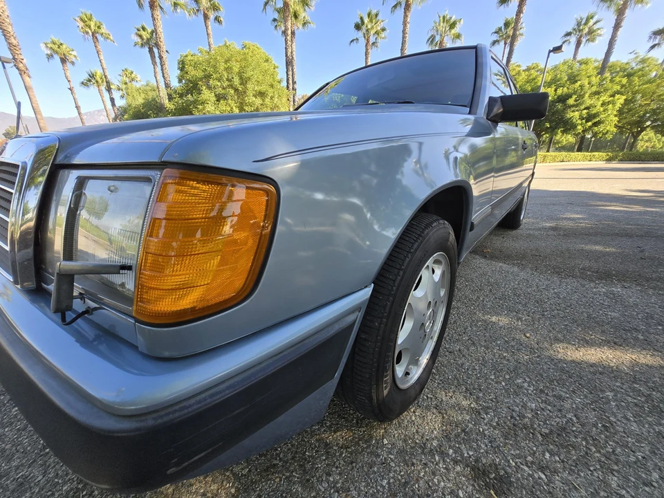 1987 Mercedes-Benz W124 E-Class - Image 24 of 31