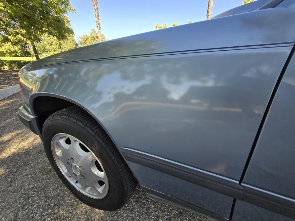1987 Mercedes-Benz W124 E-Class - Image 26 of 31