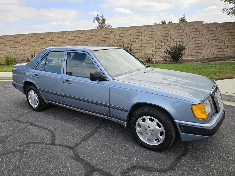 1987 Mercedes-Benz W124 E-Class - Image 9 of 31