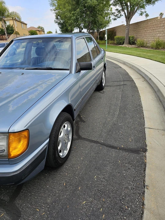 1987 Mercedes-Benz W124 E-Class - Image 19 of 31