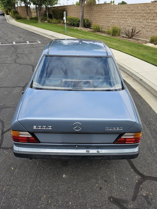 1987 Mercedes-Benz W124 E-Class - Image 15 of 31