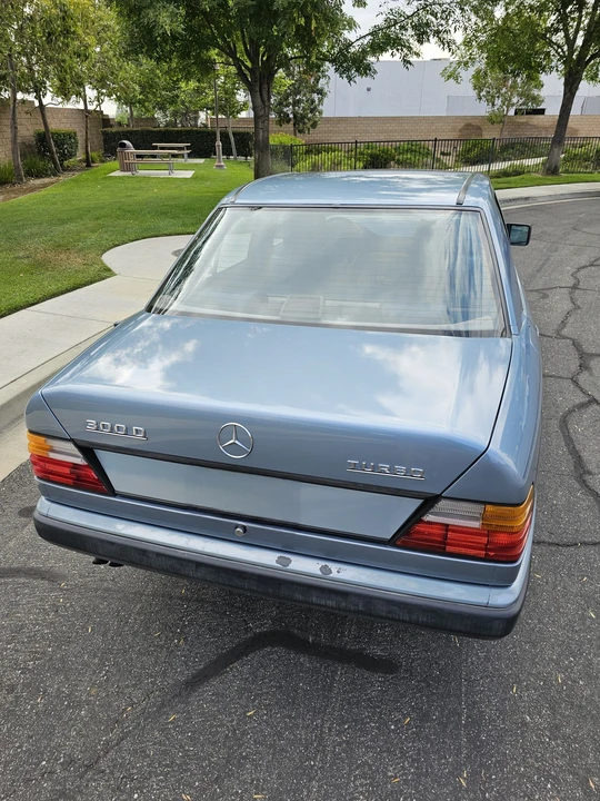 1987 Mercedes-Benz W124 E-Class - Image 16 of 31