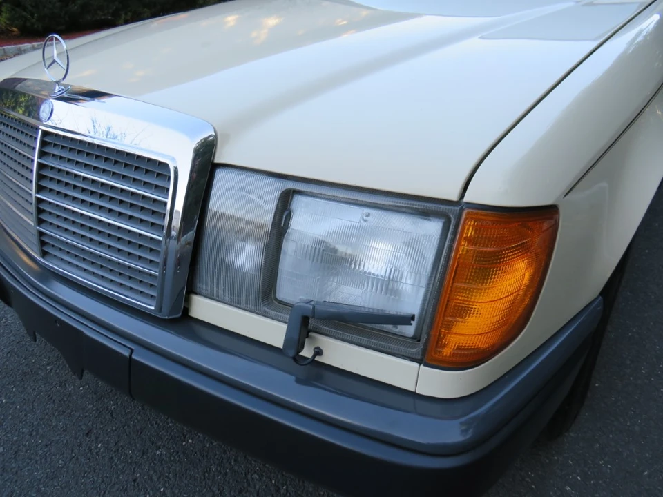 1987 Mercedes-Benz W124 E-Class - Image 21 of 31