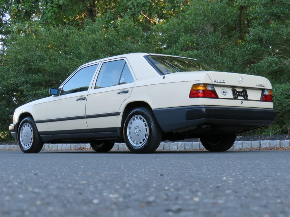1987 Mercedes-Benz W124 E-Class - Image 5 of 31