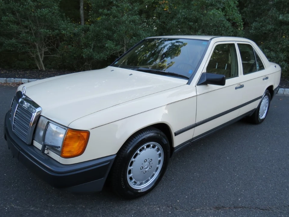 1987 Mercedes-Benz W124 E-Class - Image 18 of 31