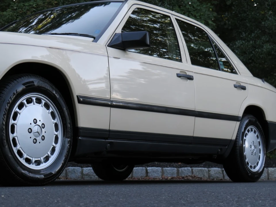 1987 Mercedes-Benz W124 E-Class - Image 28 of 31