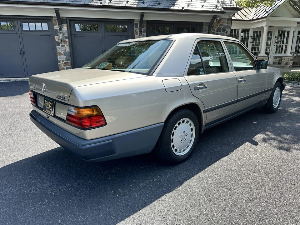 1987 Mercedes-Benz W124 E-Class - Image 31 of 31