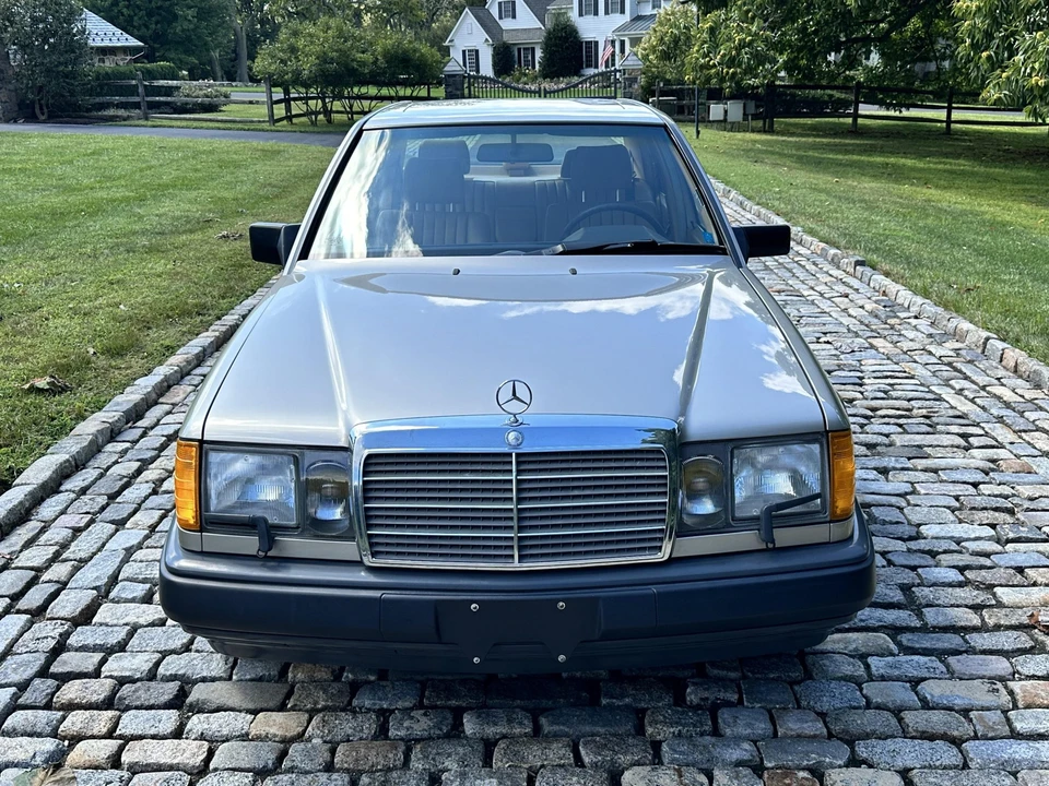 1987 Mercedes-Benz W124 E-Class - Image 15 of 31