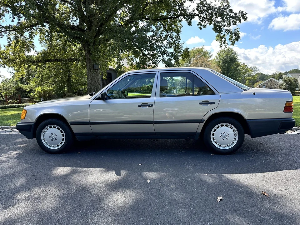 1987 Mercedes-Benz W124 E-Class - Image 19 of 31