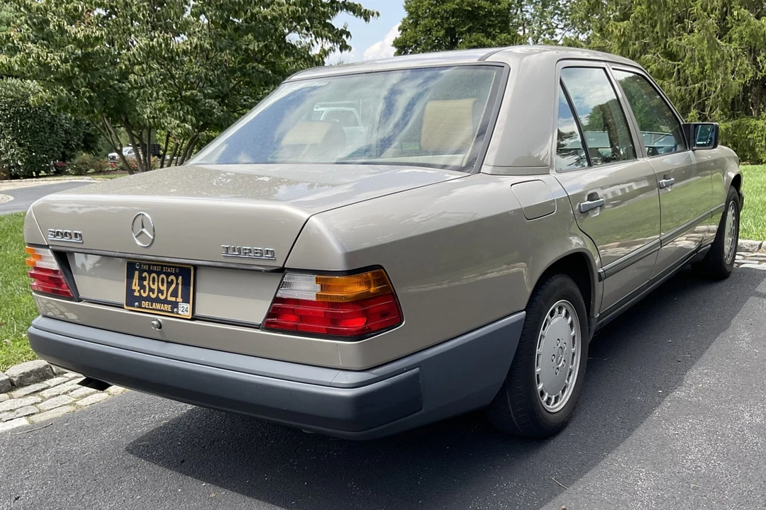 1987 Mercedes-Benz W124 E-Class - Image 23 of 31