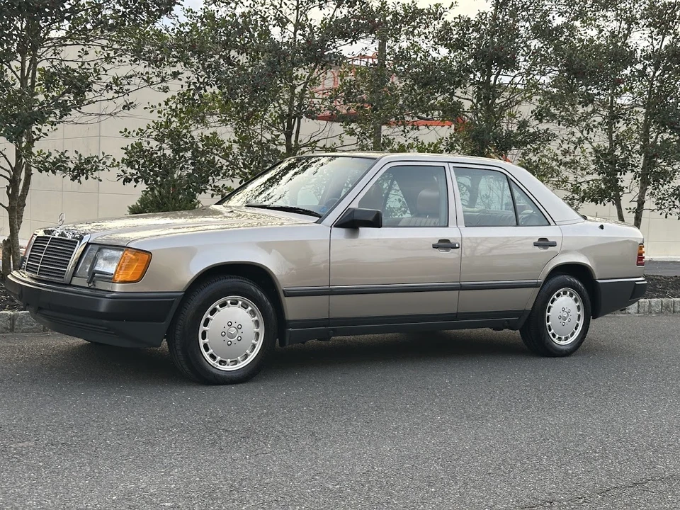 1987 Mercedes-Benz W124 E-Class - Image 3 of 31