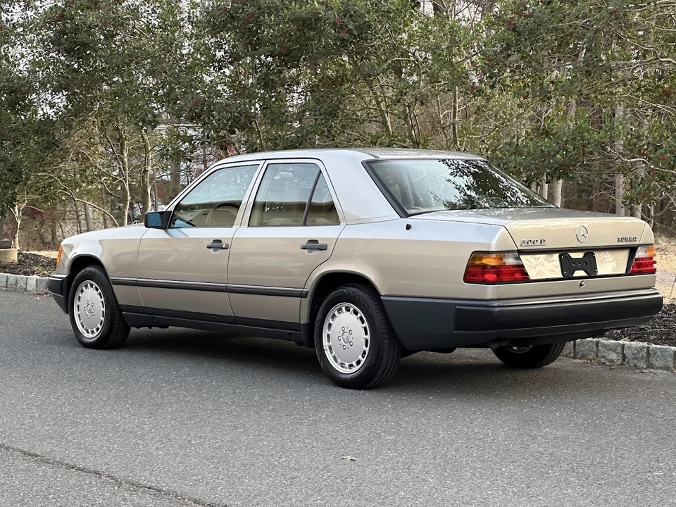 1987 Mercedes-Benz W124 E-Class - Image 14 of 31