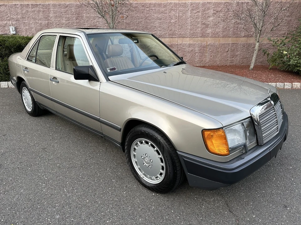1987 Mercedes-Benz W124 E-Class - Image 22 of 31
