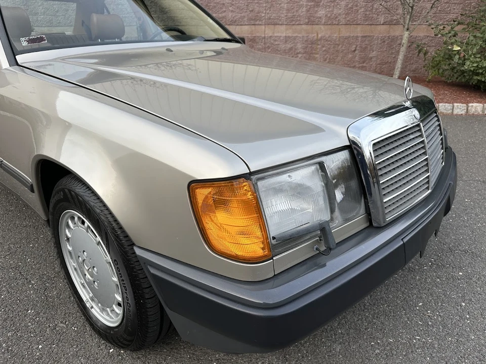 1987 Mercedes-Benz W124 E-Class - Image 31 of 31