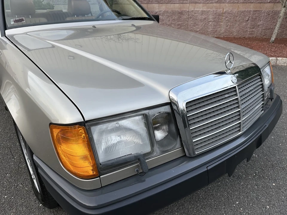 1987 Mercedes-Benz W124 E-Class - Image 29 of 31