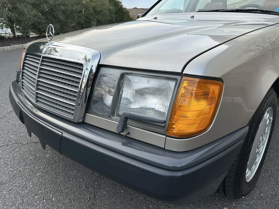 1987 Mercedes-Benz W124 E-Class - Image 28 of 31