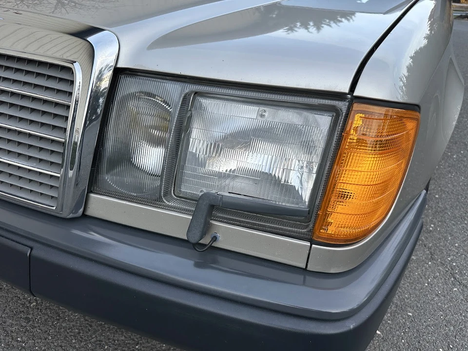 1987 Mercedes-Benz W124 E-Class - Image 24 of 31