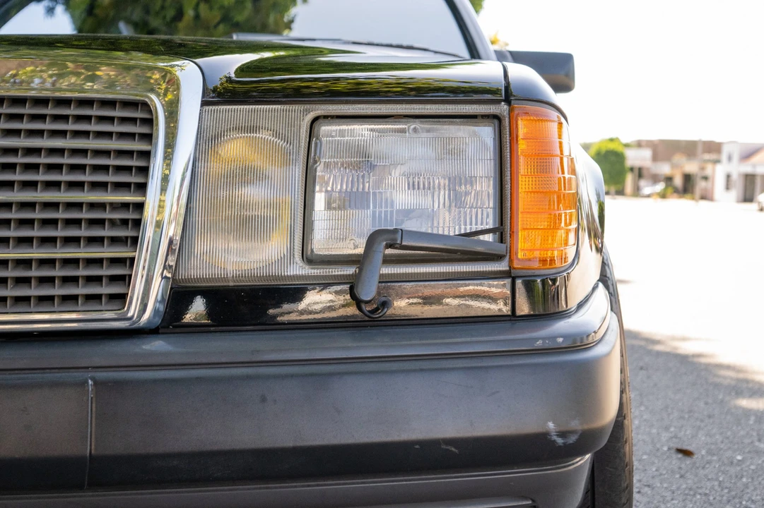 1987 Mercedes-Benz W124 E-Class - Image 14 of 31