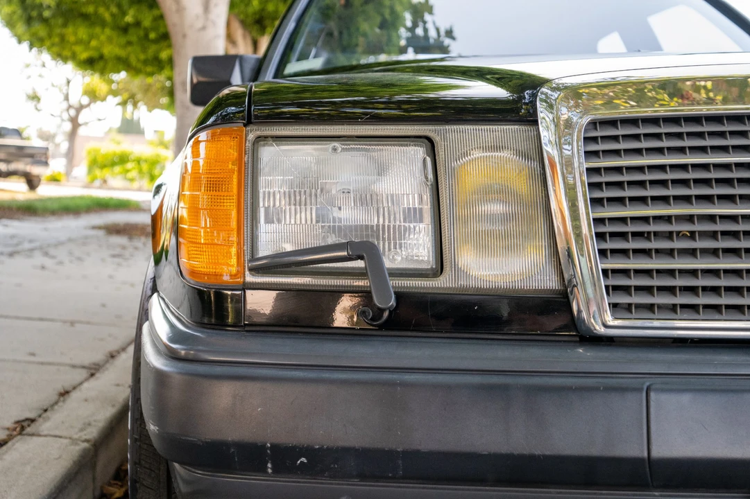1987 Mercedes-Benz W124 E-Class - Image 11 of 31