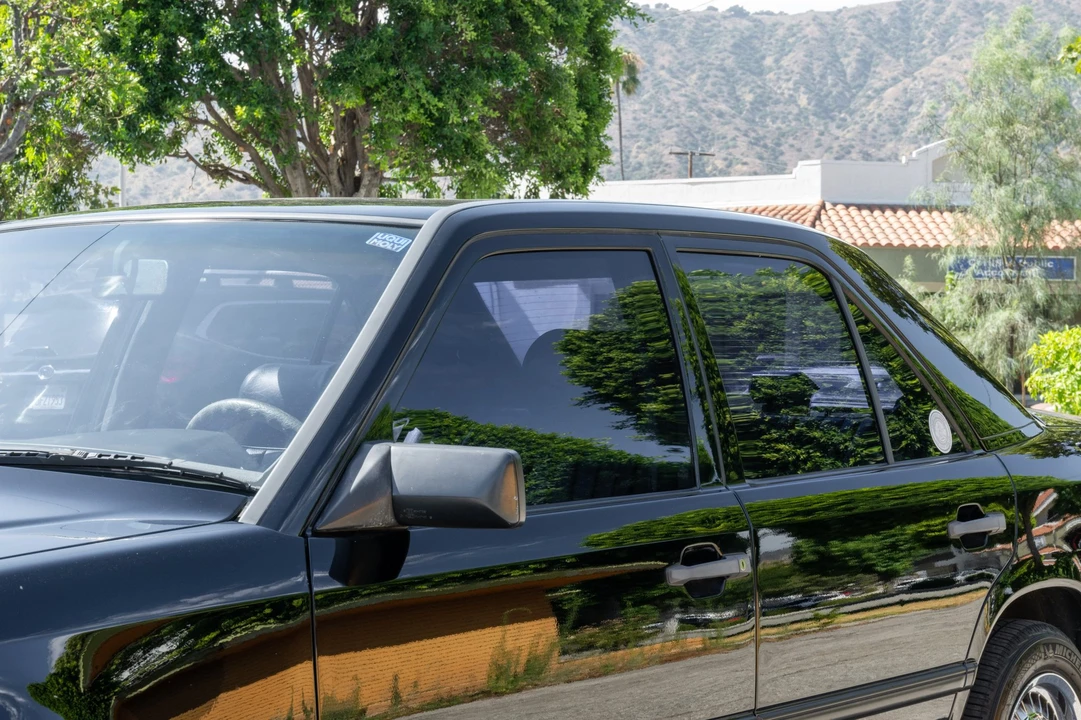 1987 Mercedes-Benz W124 E-Class - Image 18 of 31