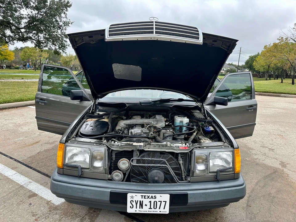 1987 Mercedes-Benz W124 E-Class - Image 18 of 31