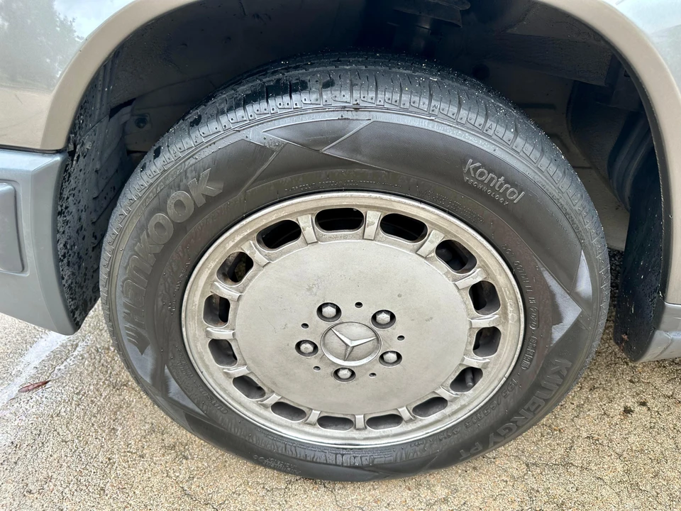 1987 Mercedes-Benz W124 E-Class - Image 28 of 31