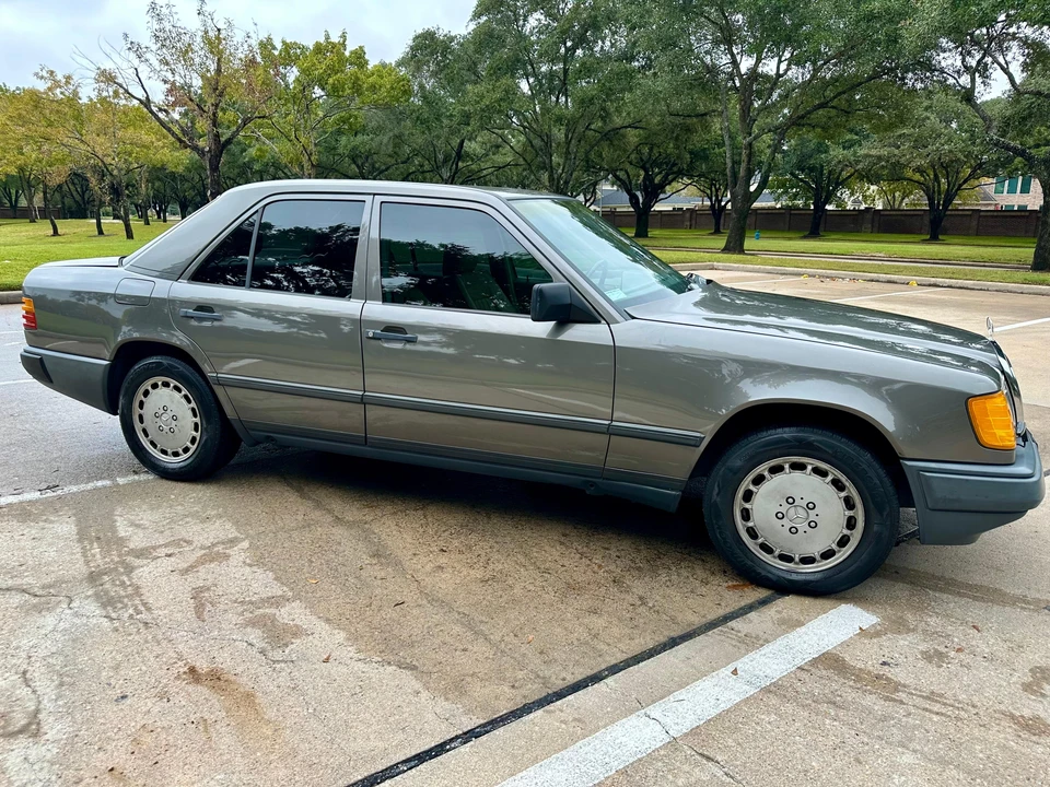 1987 Mercedes-Benz W124 E-Class - Image 15 of 31