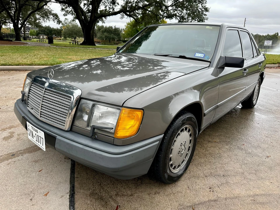 1987 Mercedes-Benz W124 E-Class - Image 7 of 31