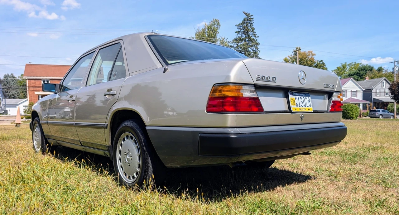 1987 Mercedes-Benz W124 E-Class - Image 5 of 31